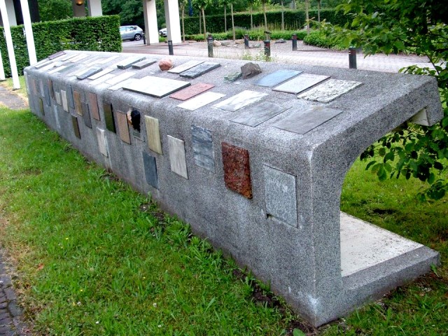 205234_10150912232315665_626760201_n