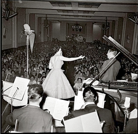 Libertad Lamarque_fonoplatea_Radio Carve_Senda de estrellas_1956