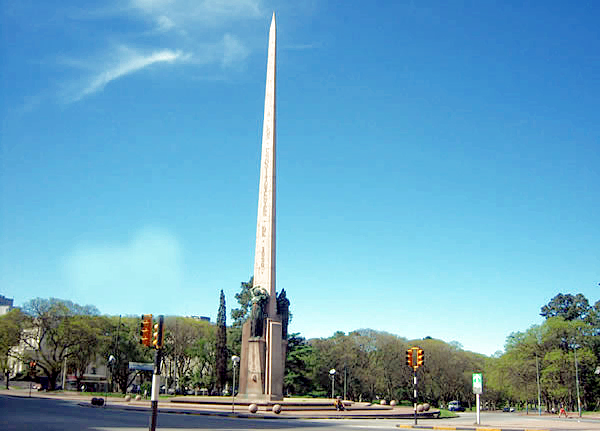 obelisco-de-montevideo